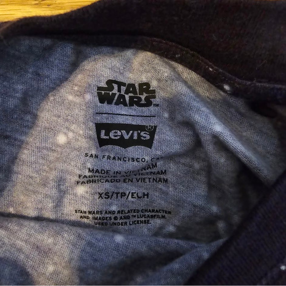 Levi’s x Star Wars T Shirt Womens Size XS Galaxy AOP Long Sleeve Cropped Boxy - Picture 4 of 5